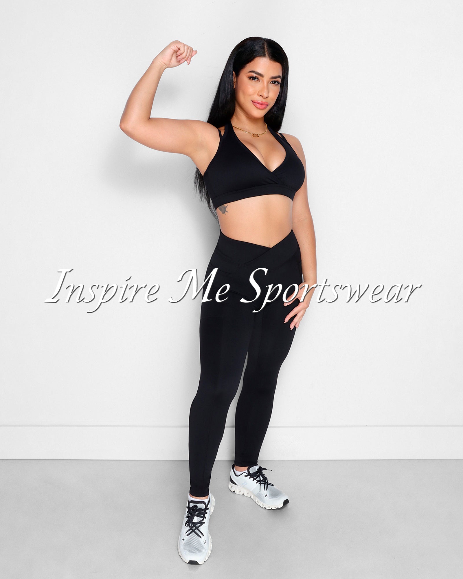 TWO PIECE FORM FITTING ACTIVEWEAR SET