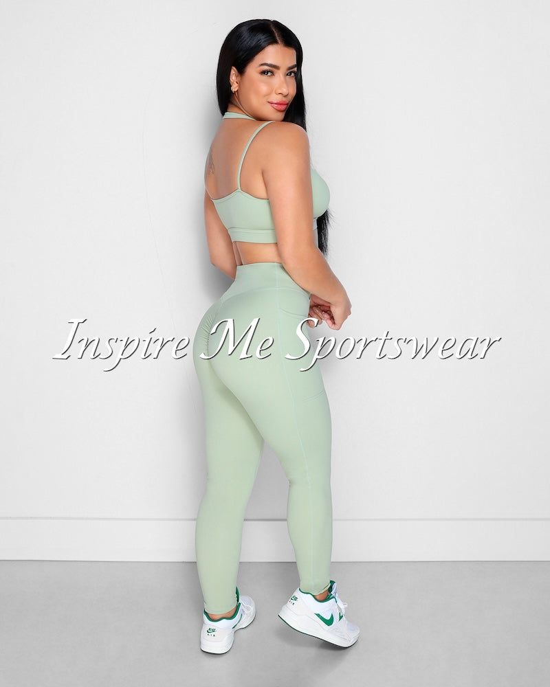 TWO PIECE FORM FITTING ACTIVEWEAR SET